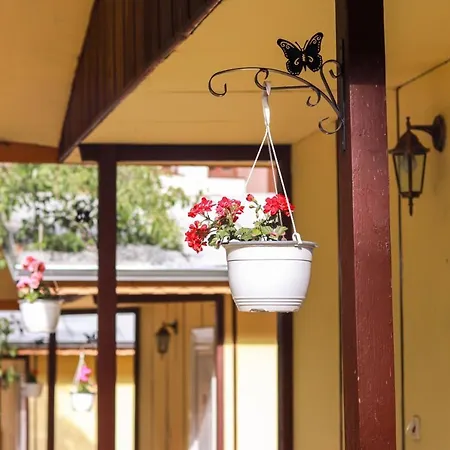 Bungalow In Lovely And Familial Area For 2 Or 3 Persons Vendégház Kamena