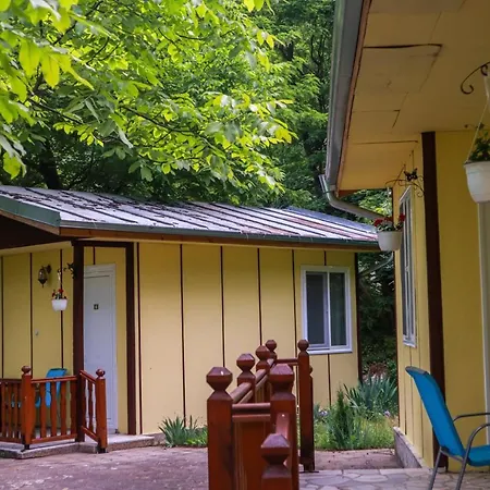 Vendégház Bungalow In Lovely And Familial Area For 2 Or 3 Persons *